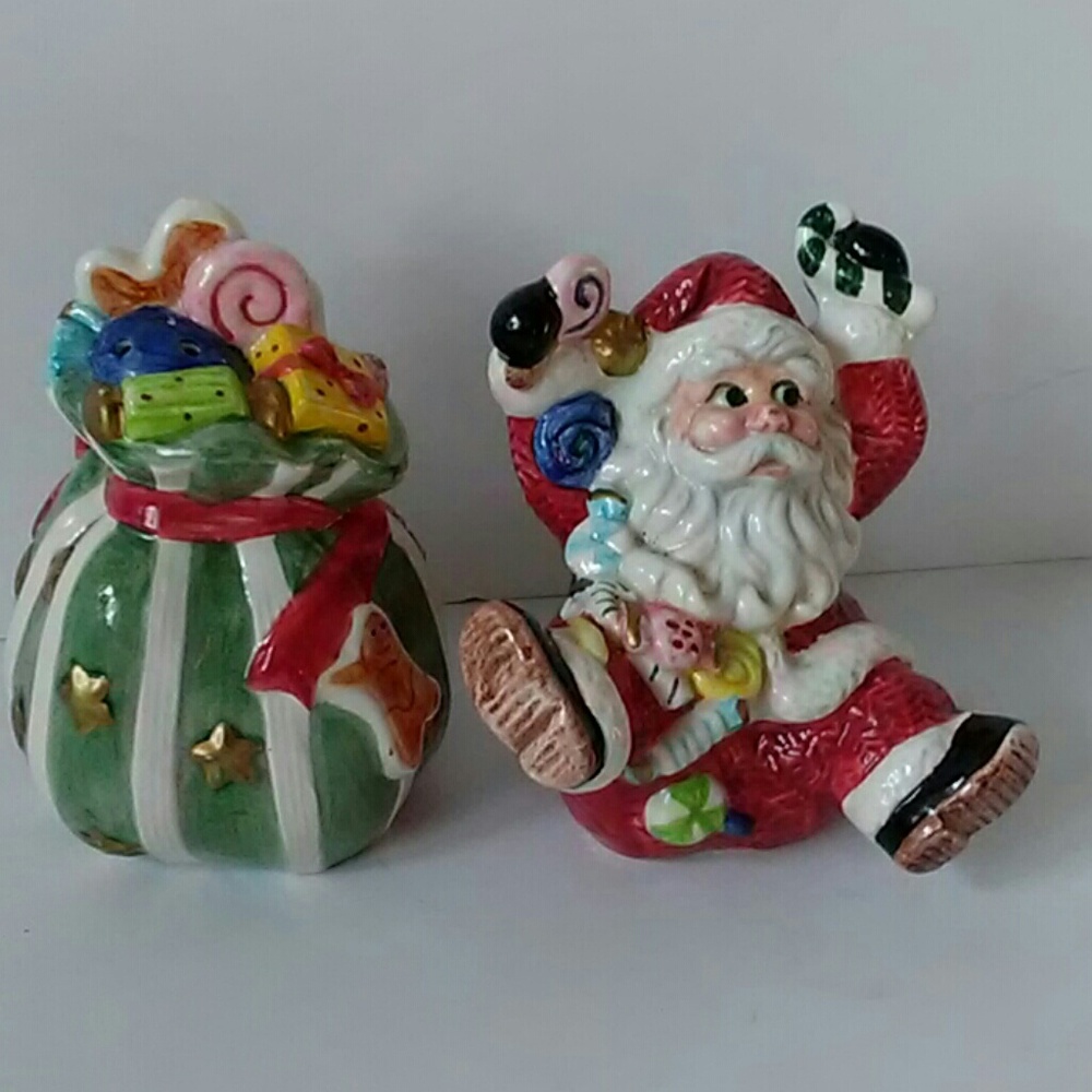 FITZ AND FLOYD |  Santa Salt & Pepper Shaker